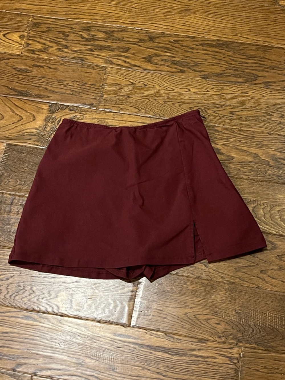 Size Med Burgundy Skort with Front Slit